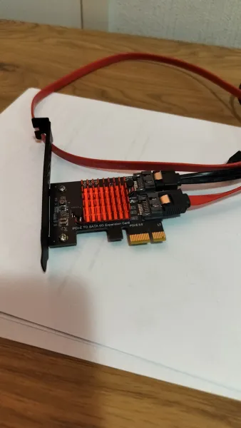 SATA portteja 2 kpl lisää PCIE-3 korttipaikalle - 2